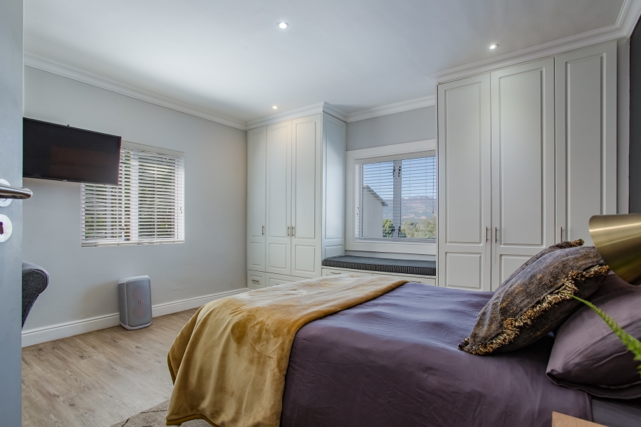 4 Bedroom Property for Sale in Buitenverwagting Western Cape